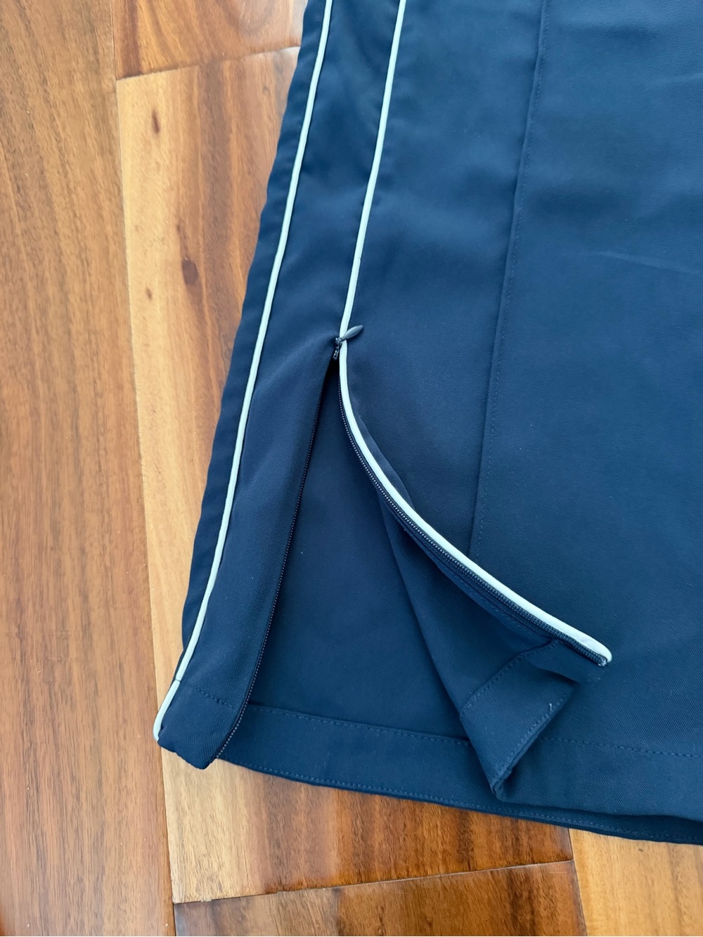 Abercrombie & Fitch Navy Wide-Leg Track Pants with White Stripes - Picture 4 of 10
